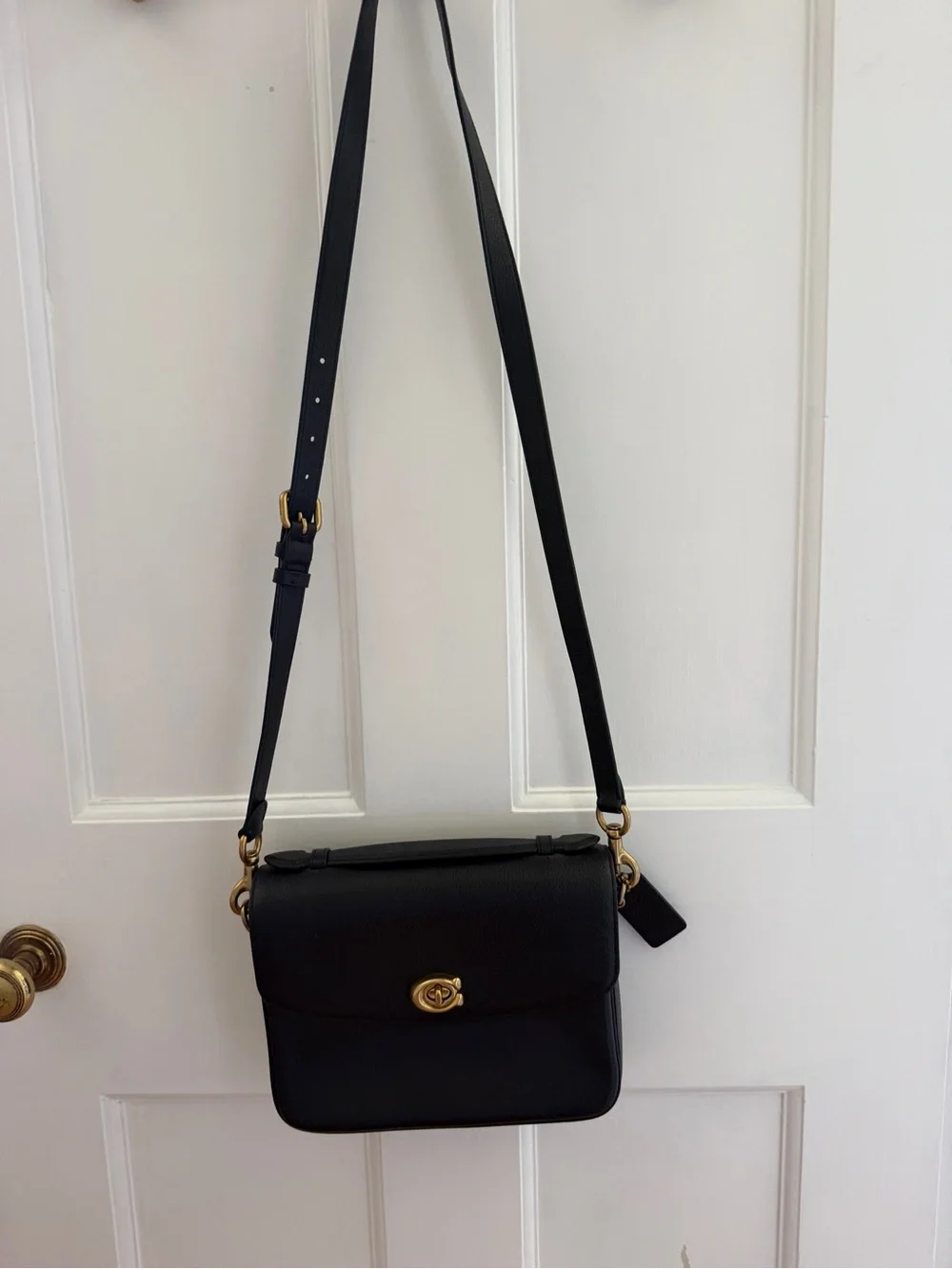 Coach Black Leather Shoulder Bag with Gold Turnlock